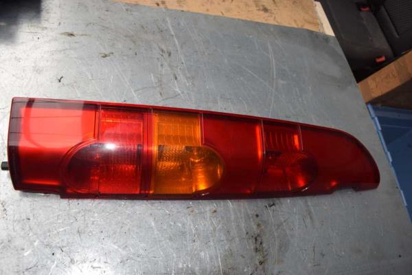 FEU ARRIERE GAUCHE RENAULT - Vue 1